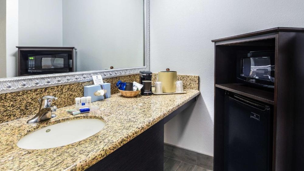 Best Western Desert Villa Inn