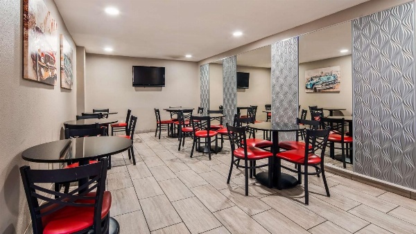 Best Western Desert Villa Inn Main image